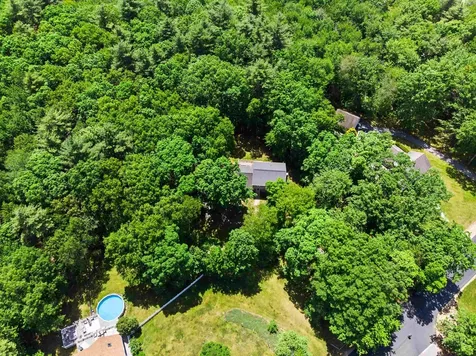 35 Sawyer Road Hampstead NH 03841
