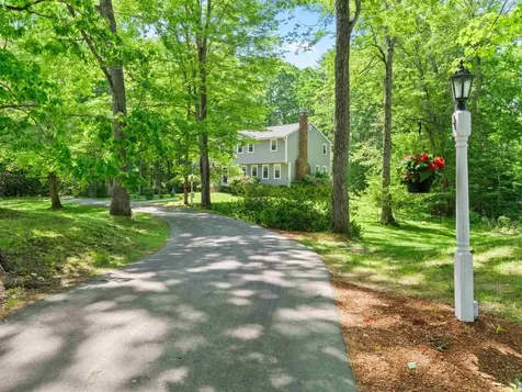 35 Sawyer Road Hampstead NH 03841