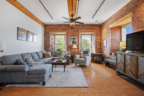 6 Bay Road Newmarket NH 03857