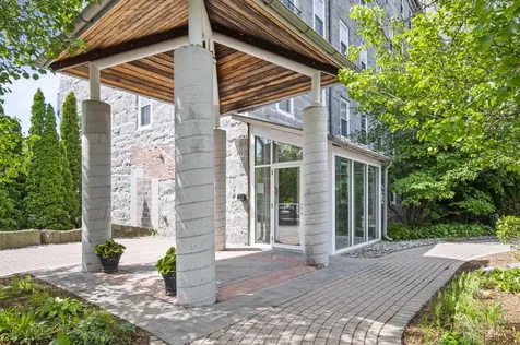 6 Bay Road Newmarket NH 03857