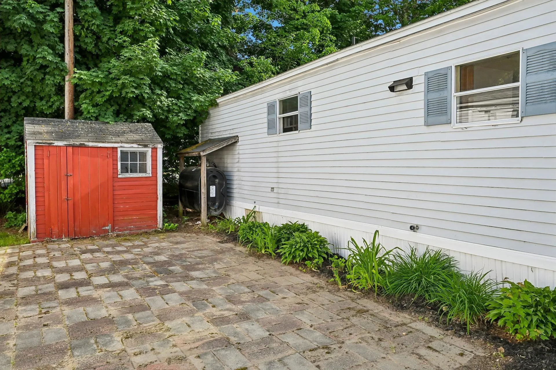 37 Thistle Way Manchester NH 03109
