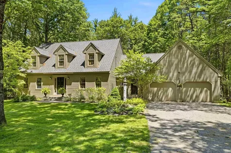10 Pine Court Newfields NH 03856