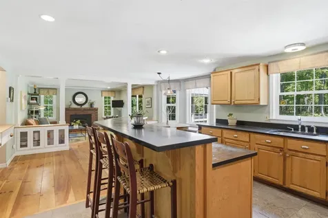 10 Pine Court Newfields NH 03856
