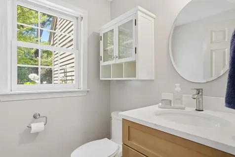 10 Pine Court Newfields NH 03856