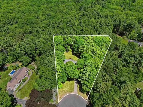 10 Pine Court Newfields NH 03856