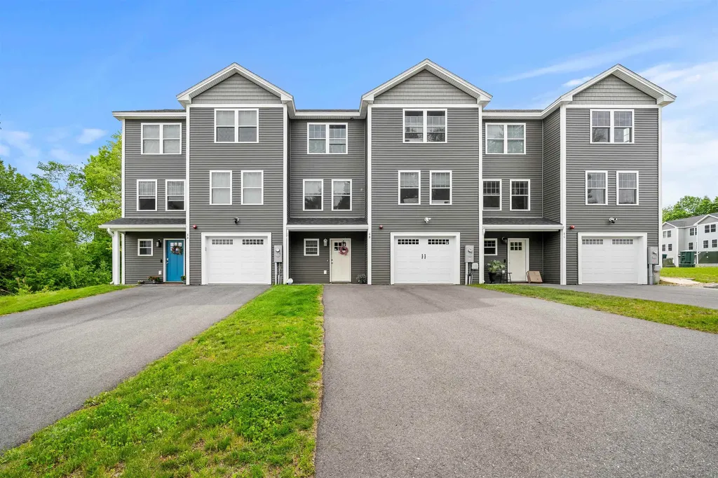 6 Biggs Avenue Epping NH 03042
