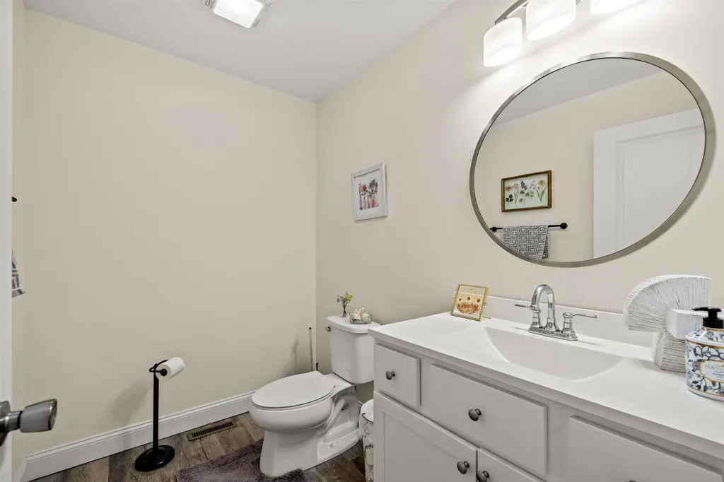 6 Biggs Avenue Epping NH 03042