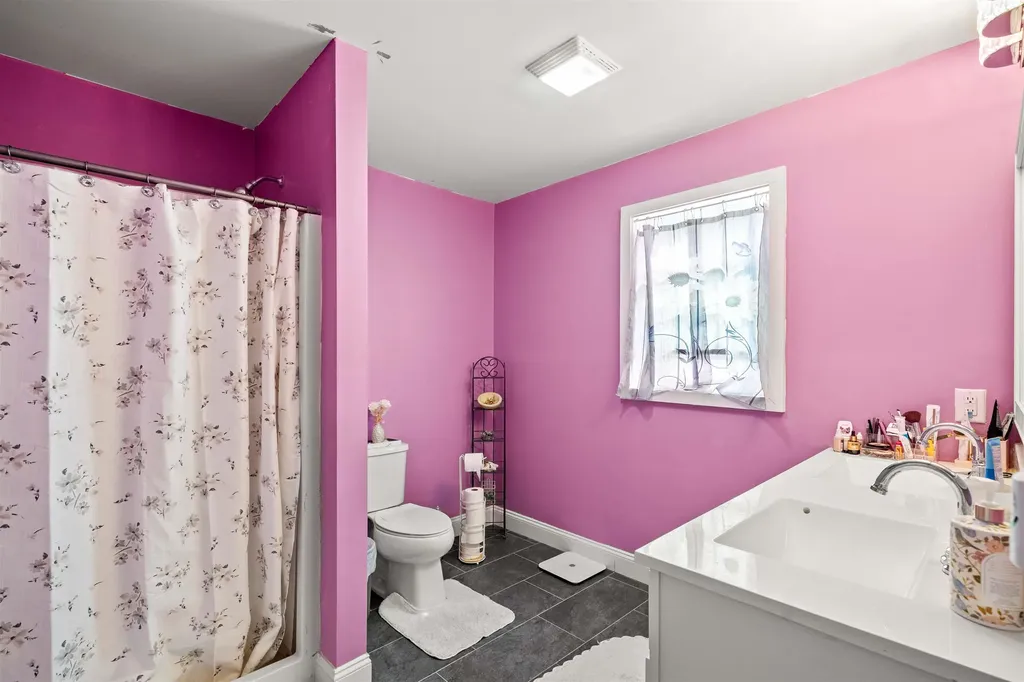 6 Biggs Avenue Epping NH 03042