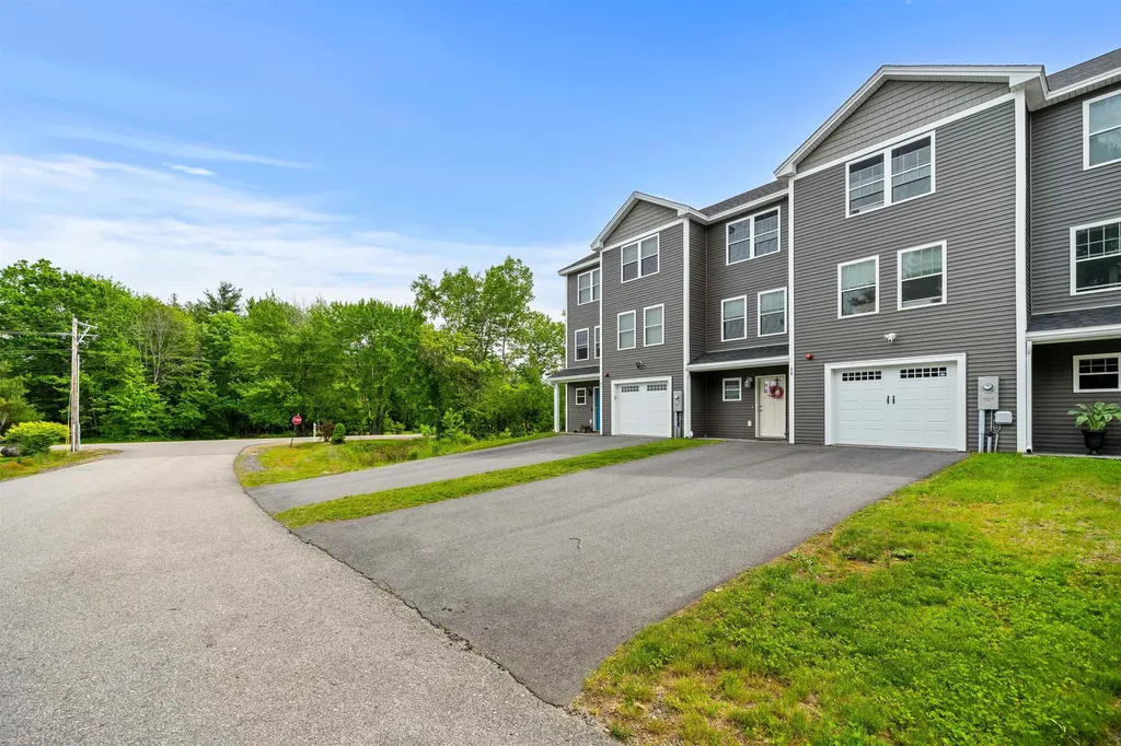 6 Biggs Avenue Epping NH 03042