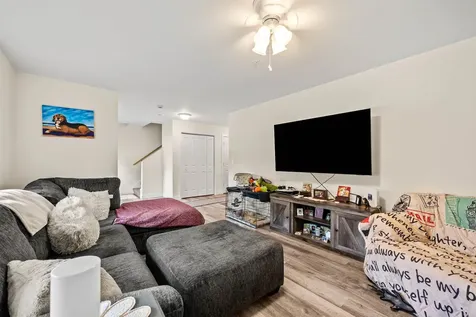 6 Biggs Avenue Epping NH 03042