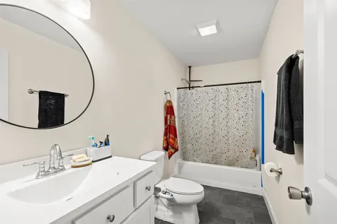 6 Biggs Avenue Epping NH 03042