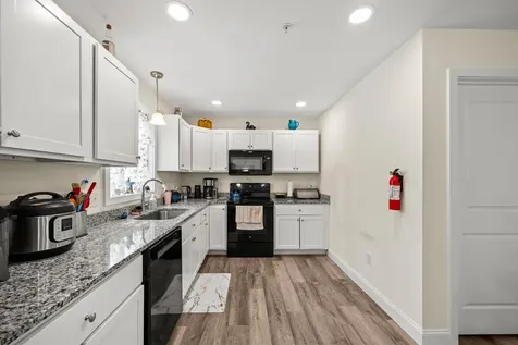 6 Biggs Avenue Epping NH 03042