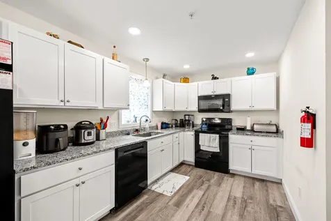 6 Biggs Avenue Epping NH 03042