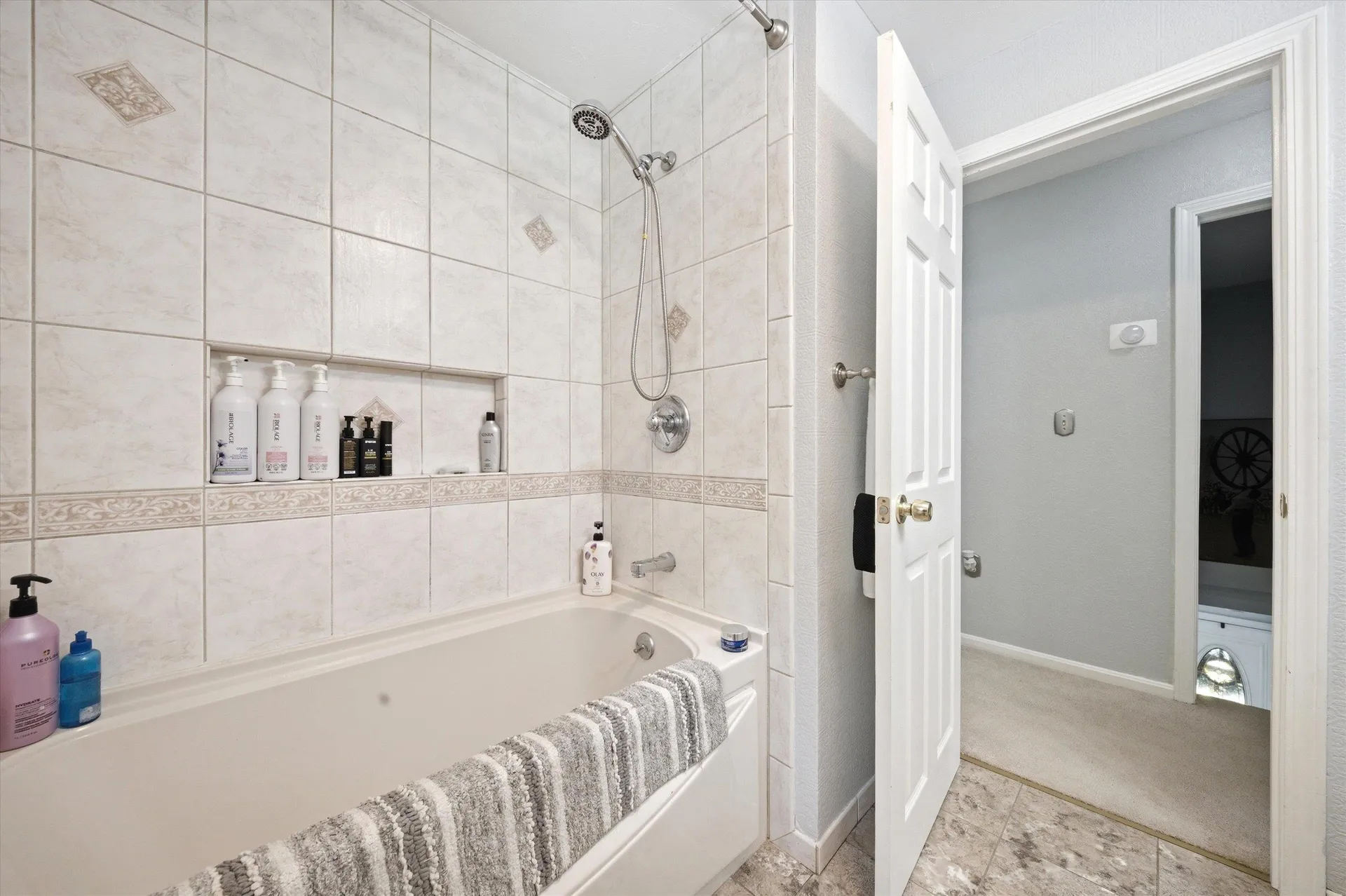 188 Patricia Lane Manchester NH 03104