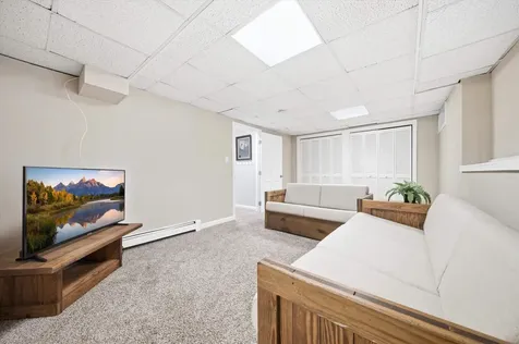 188 Patricia Lane Manchester NH 03104