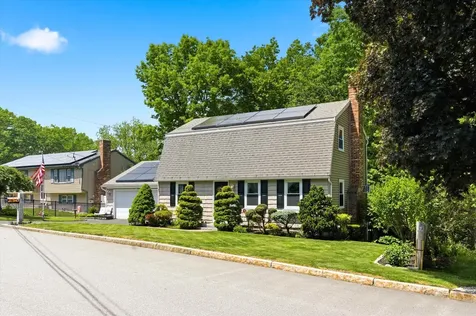 188 Patricia Lane Manchester NH 03104