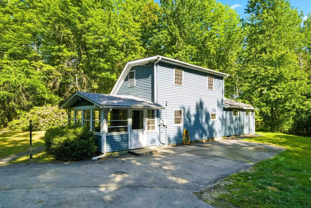 48 Mountain Road Bennington NH 03442