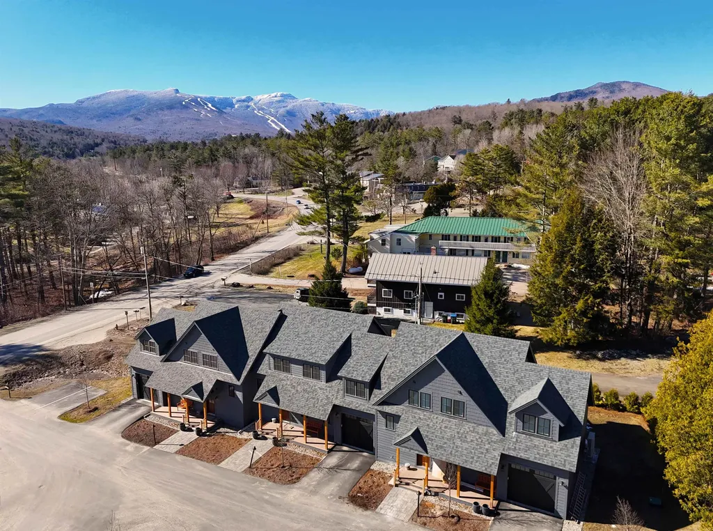 60-B Landing Circle Stowe VT 05672