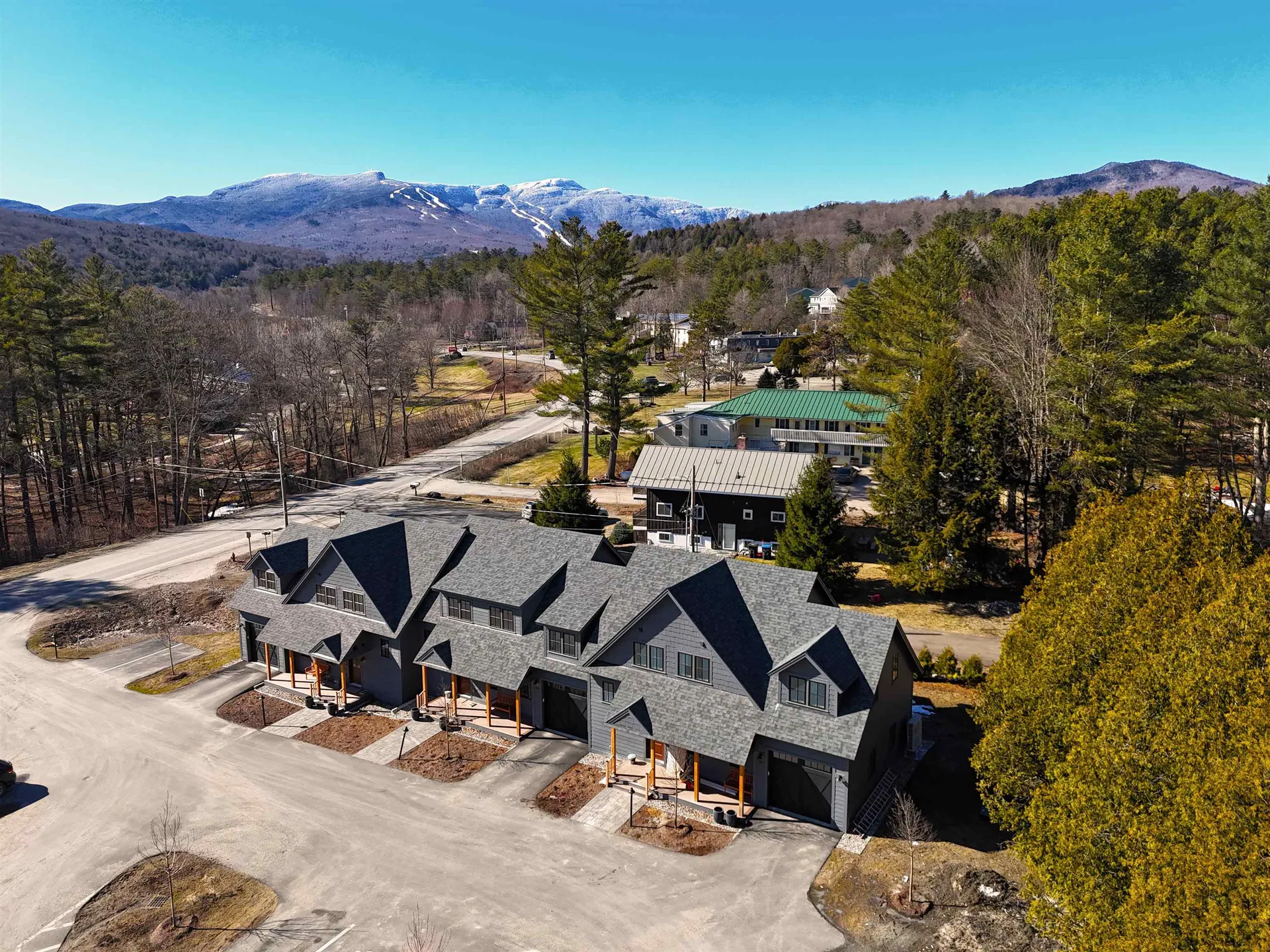 60-B Landing Circle Stowe VT 05672