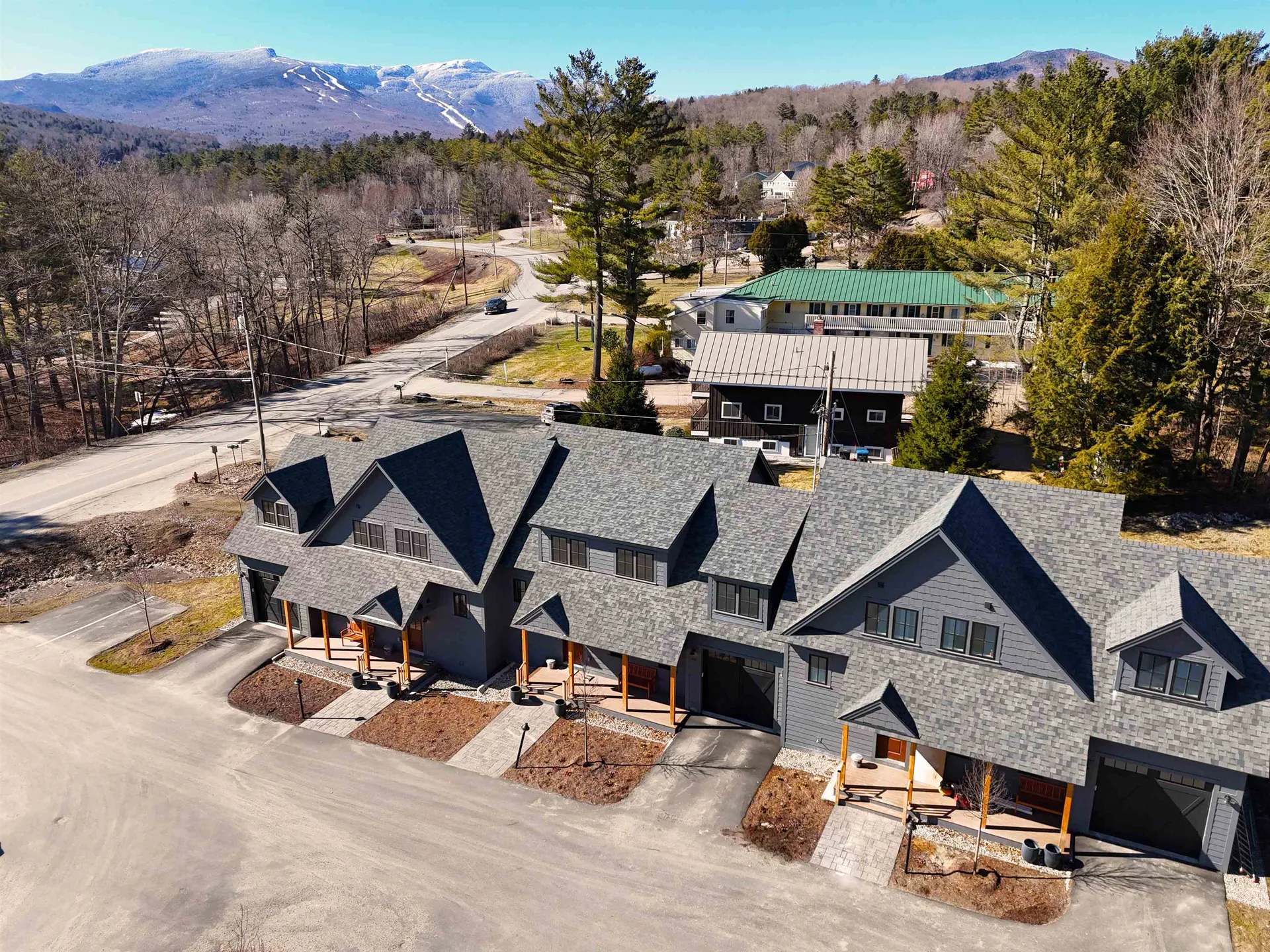 60-B Landing Circle Stowe VT 05672
