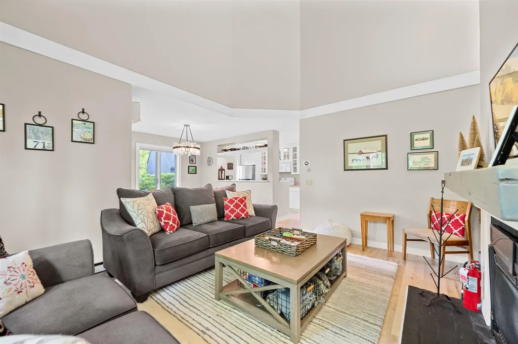196 Castlerock Road Warren VT 05674