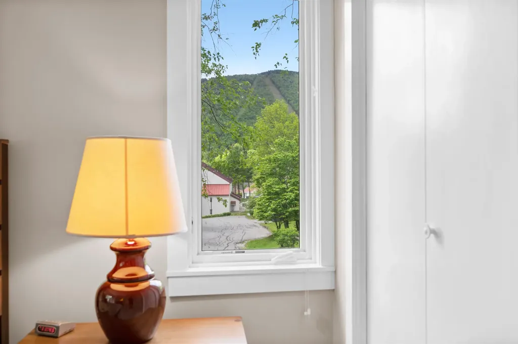 196 Castlerock Road Warren VT 05674