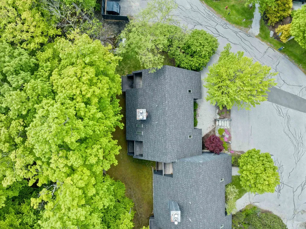 196 Castlerock Road Warren VT 05674