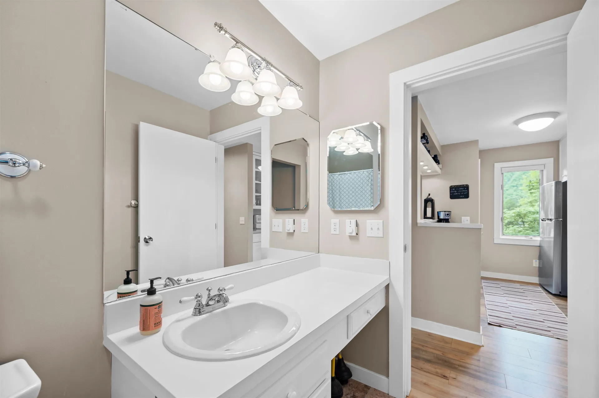 196 Castlerock Road Warren VT 05674