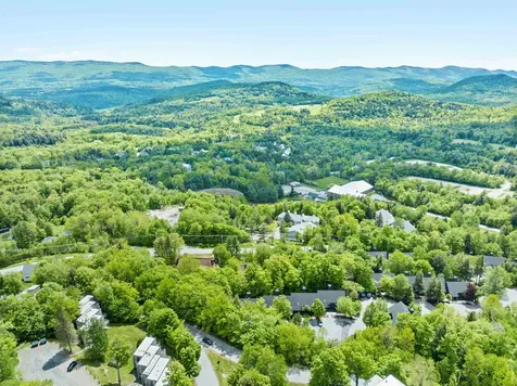 196 Castlerock Road Warren VT 05674