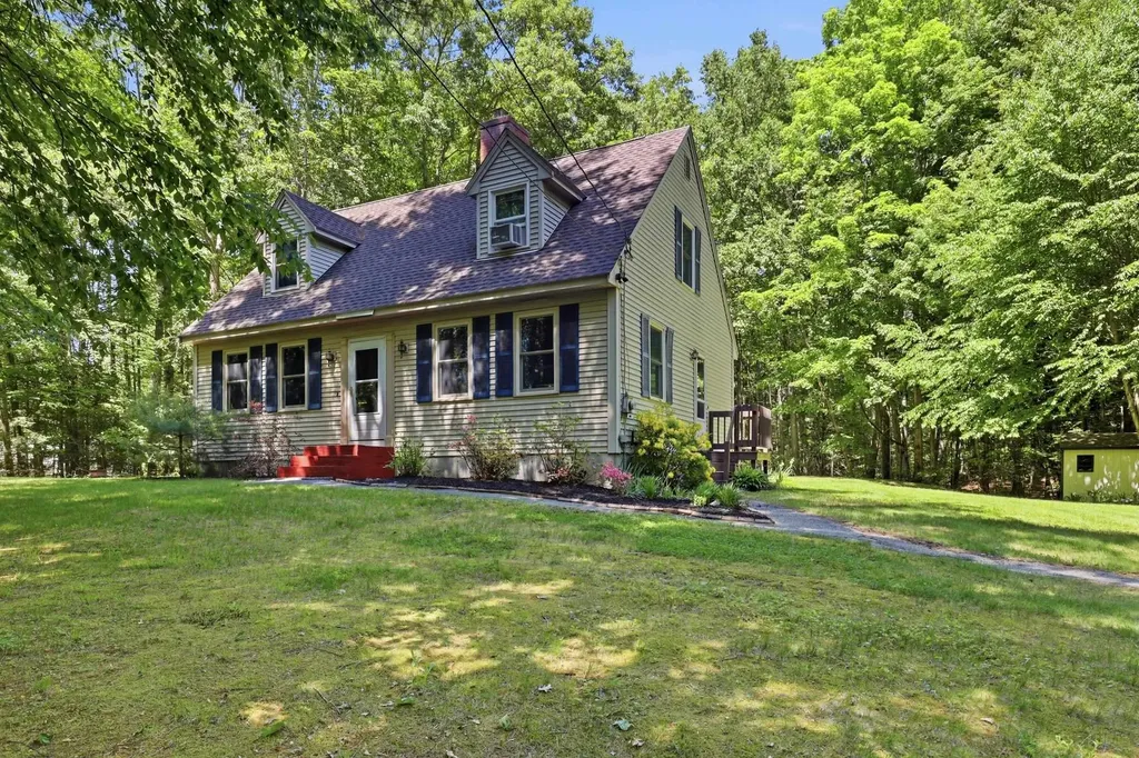 714 Main Street Danville NH 03819