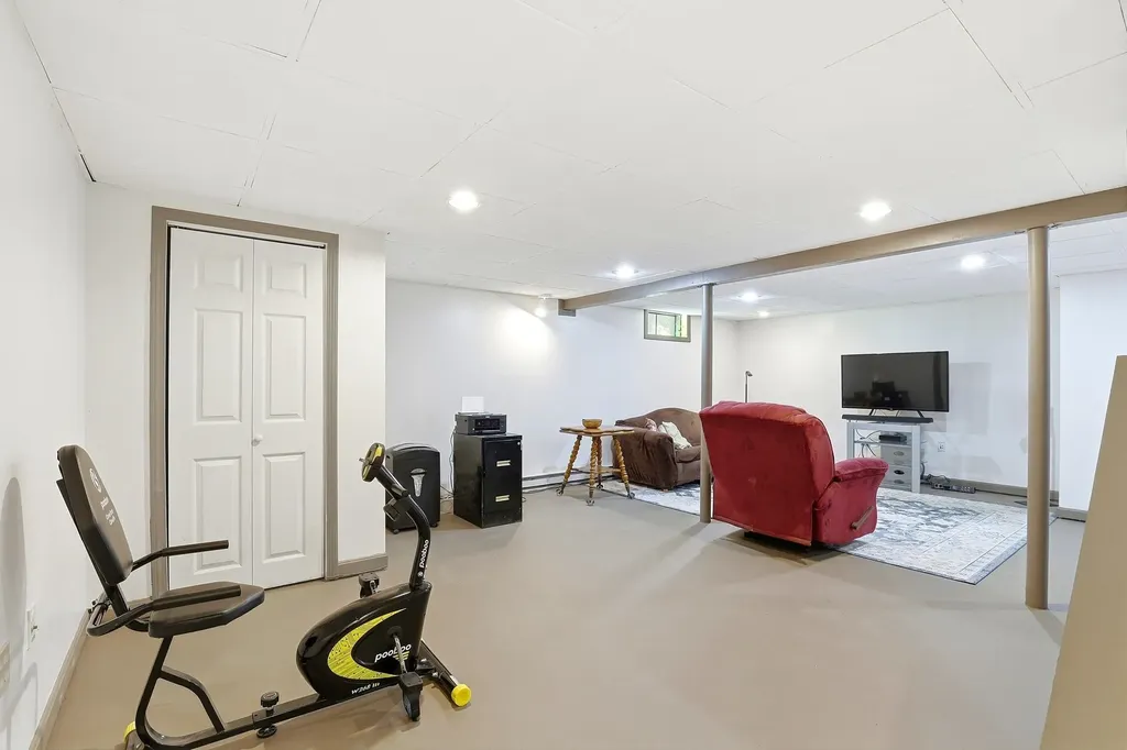 714 Main Street Danville NH 03819