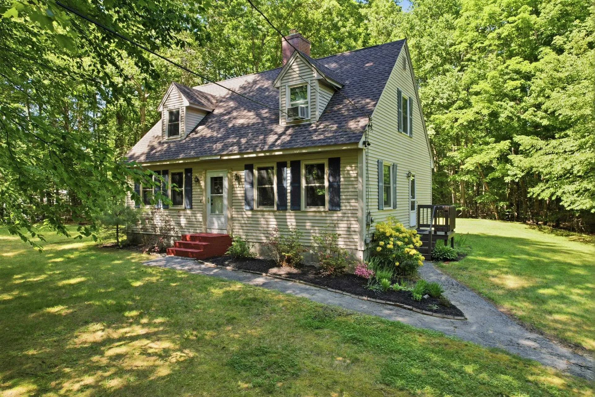 714 Main Street Danville NH 03819