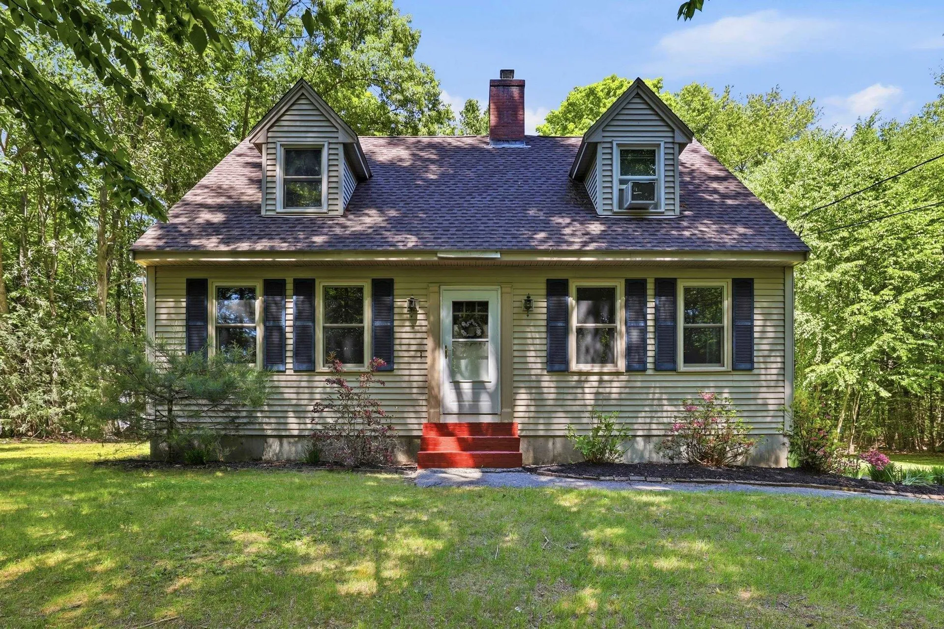 714 Main Street Danville NH 03819