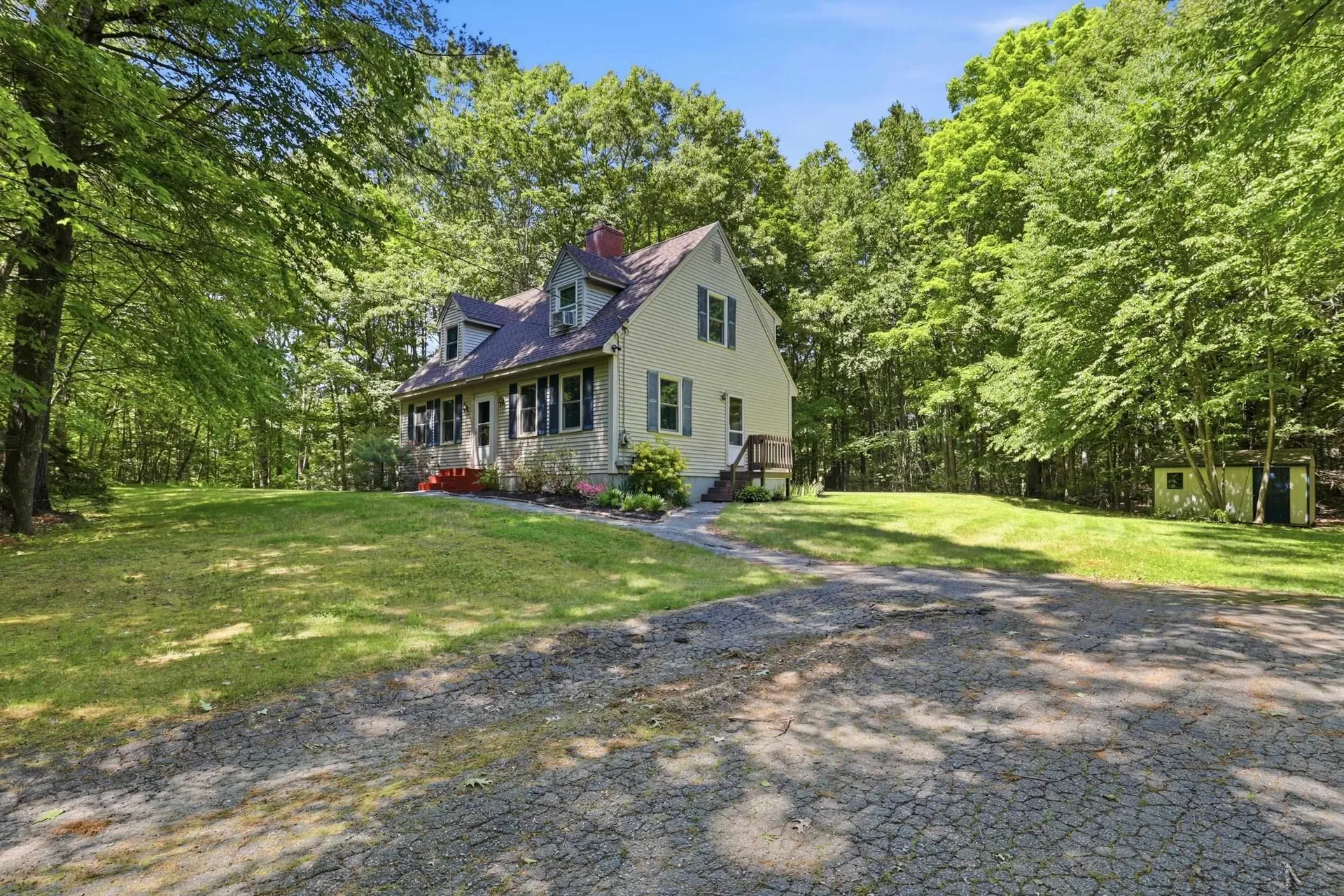 714 Main Street Danville NH 03819