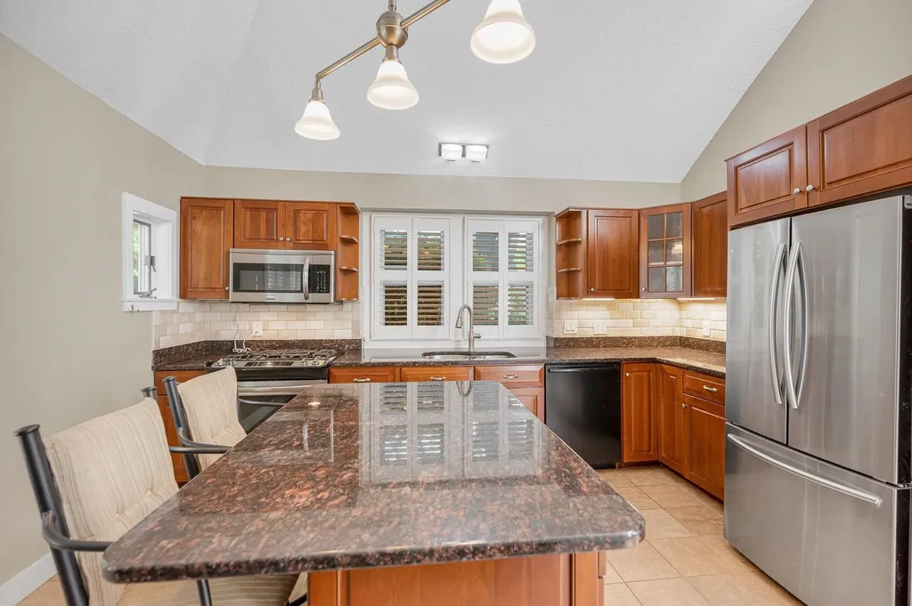4 Green Heron Lane Nashua NH 03062