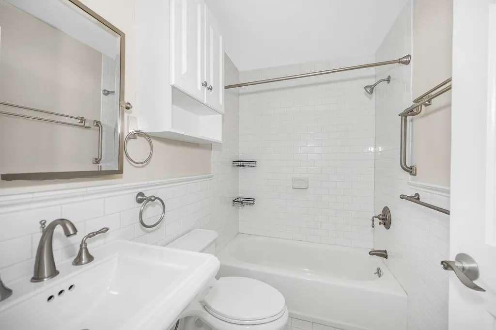 4 Green Heron Lane Nashua NH 03062