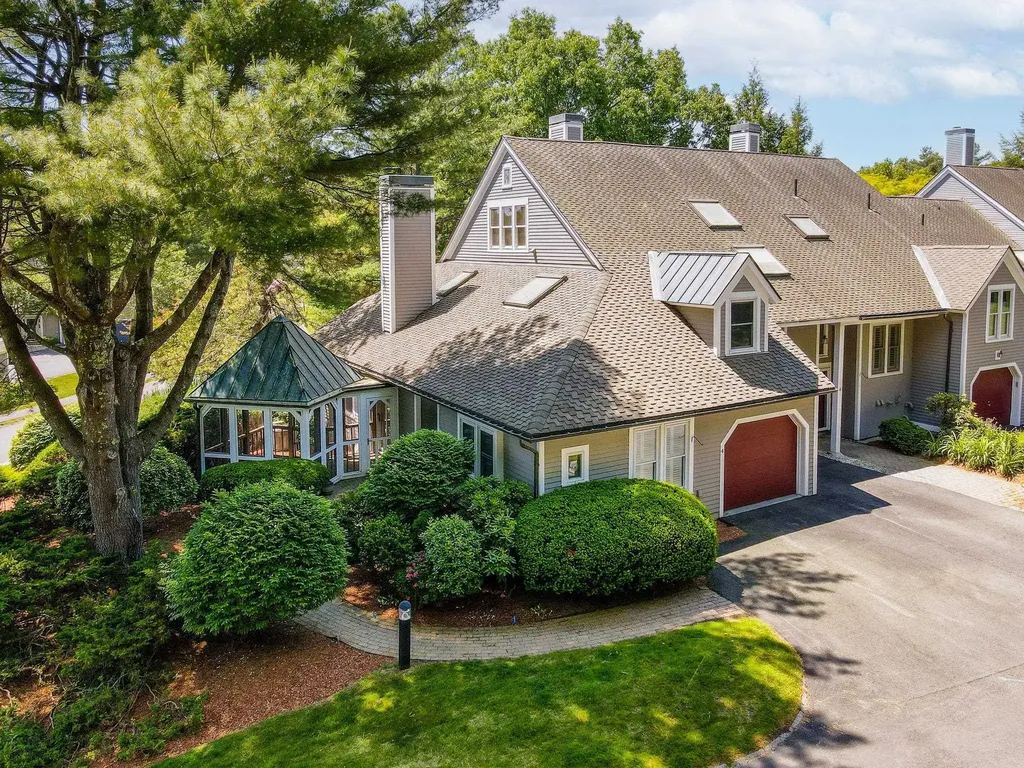4 Green Heron Lane Nashua NH 03062