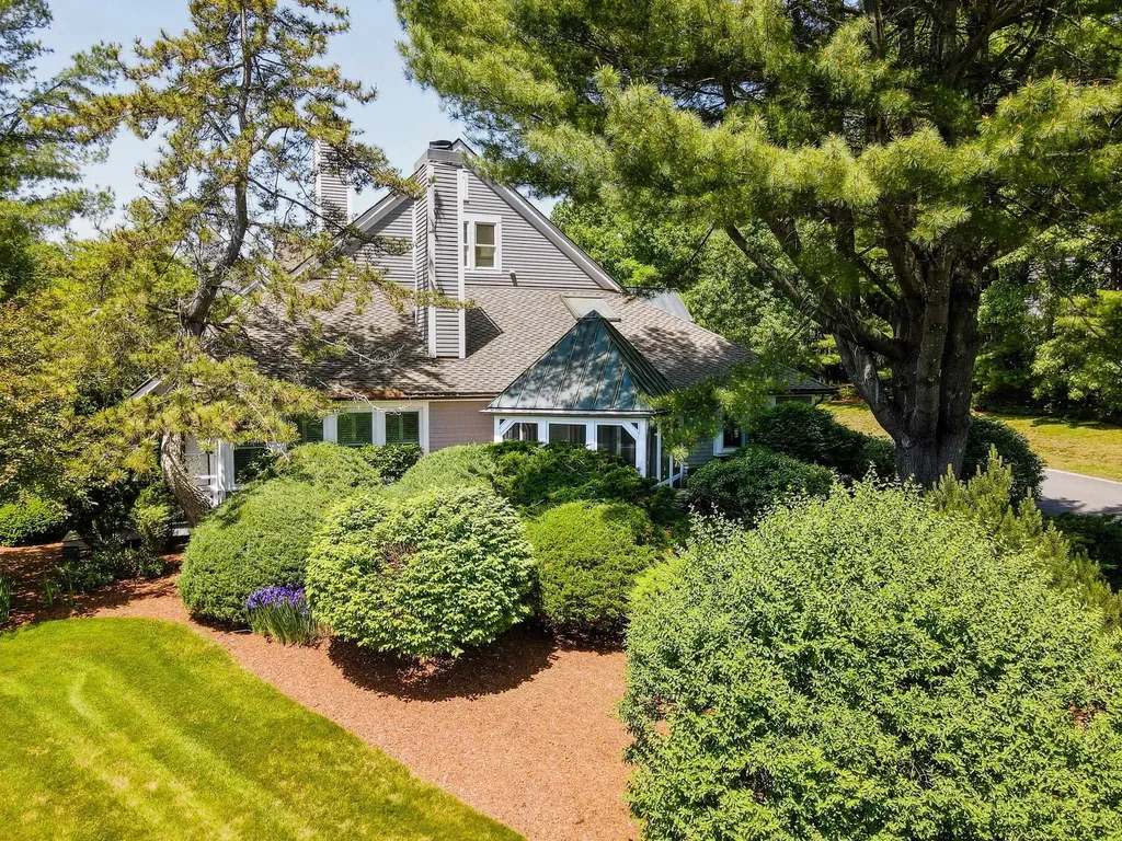 4 Green Heron Lane Nashua NH 03062