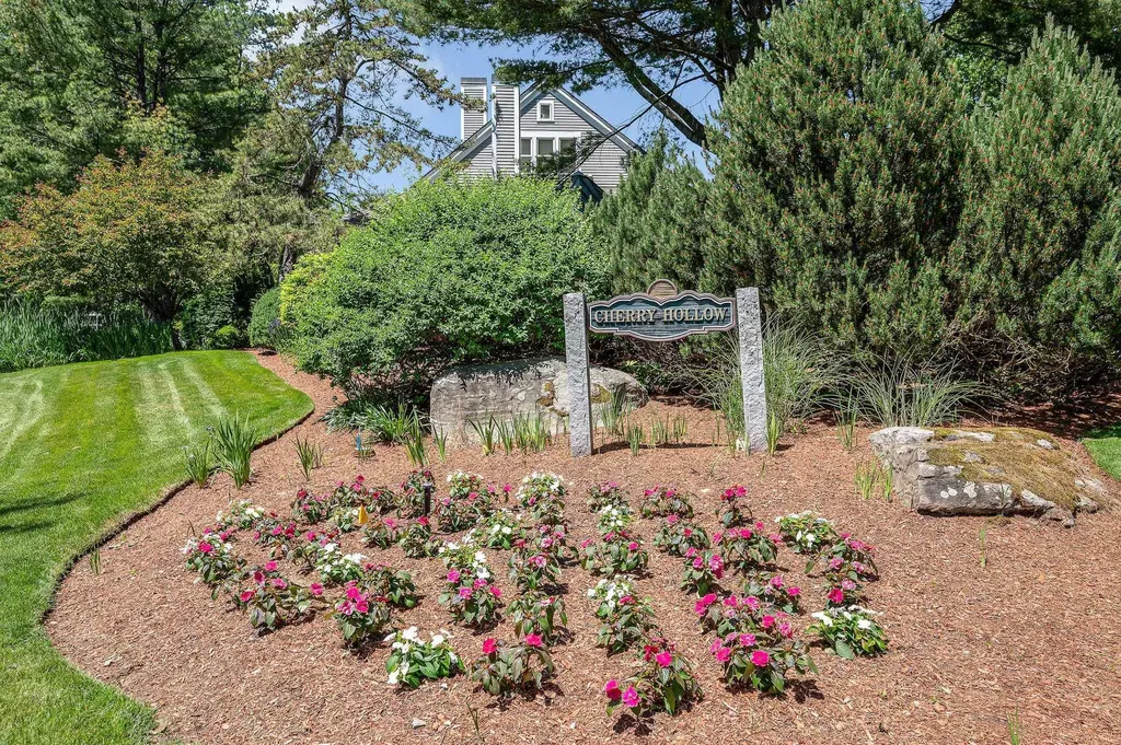 4 Green Heron Lane Nashua NH 03062