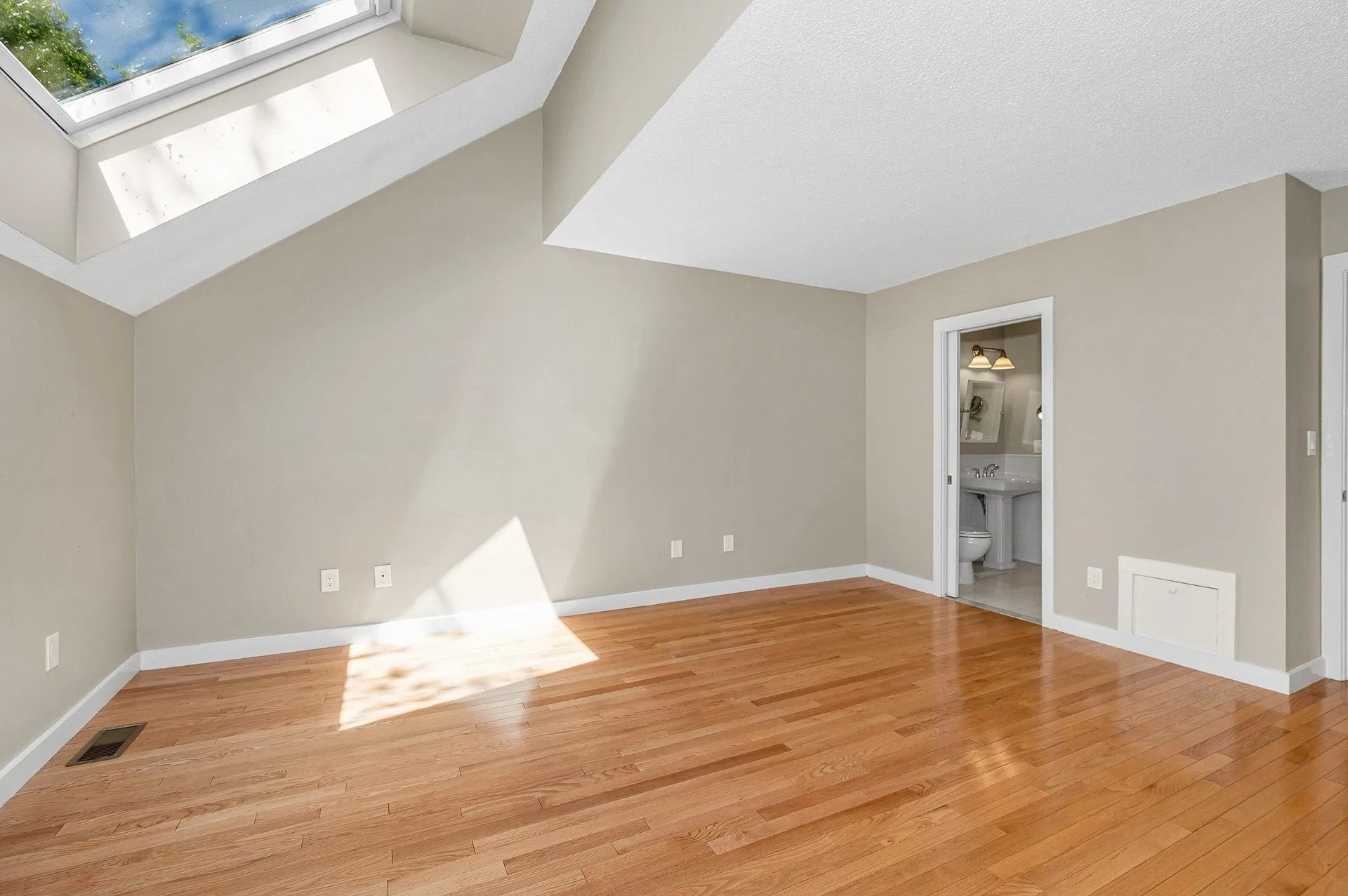 4 Green Heron Lane Nashua NH 03062