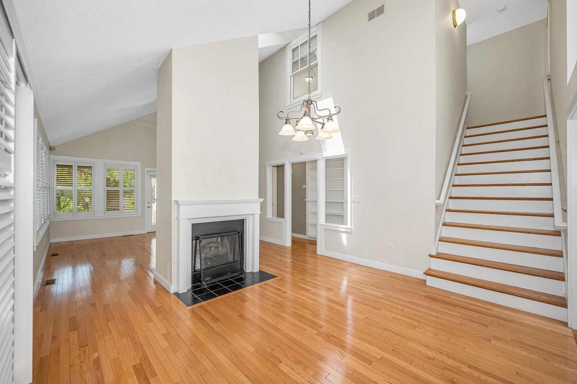 4 Green Heron Lane Nashua NH 03062