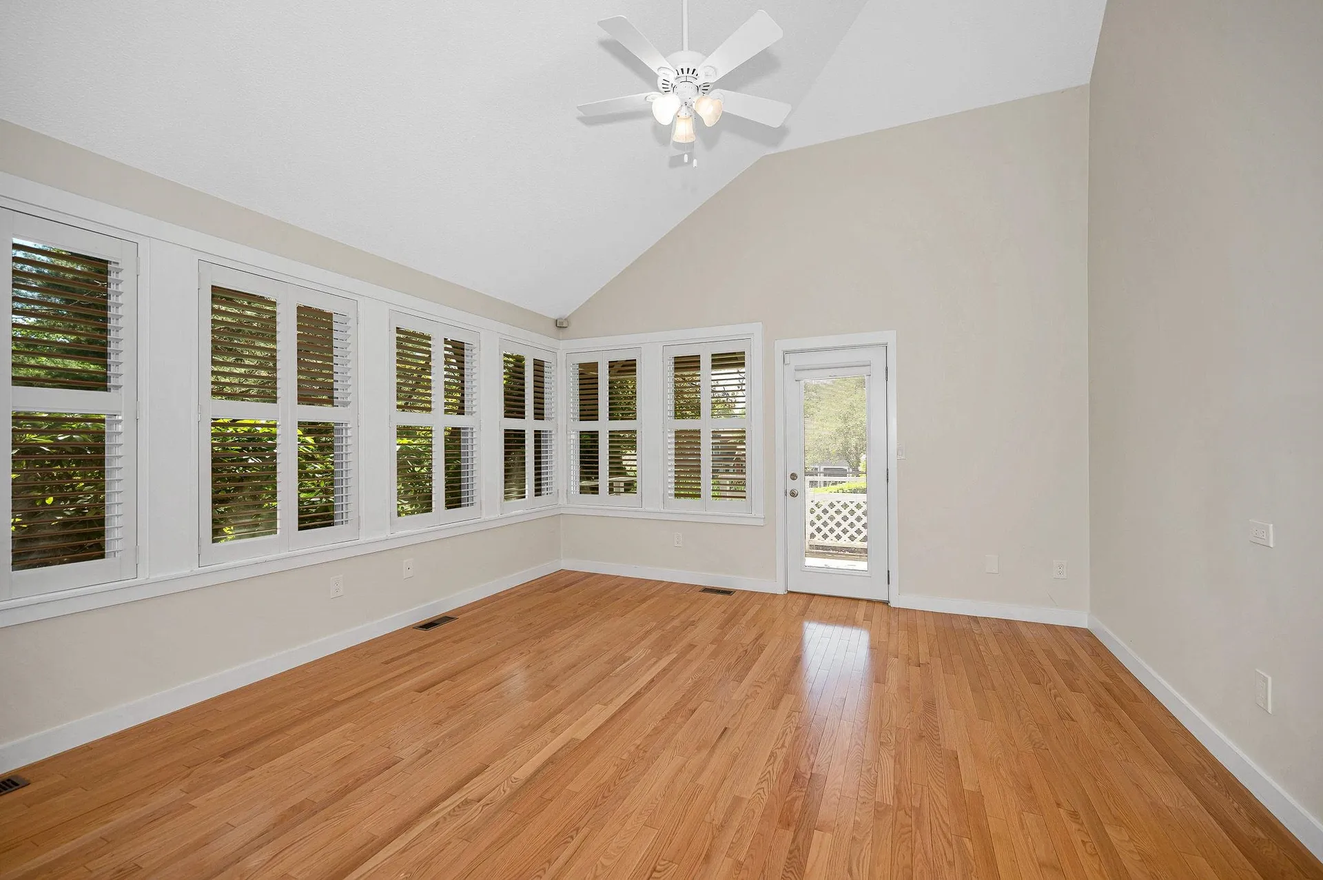 4 Green Heron Lane Nashua NH 03062