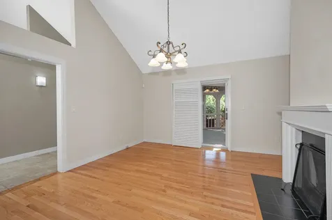 4 Green Heron Lane Nashua NH 03062