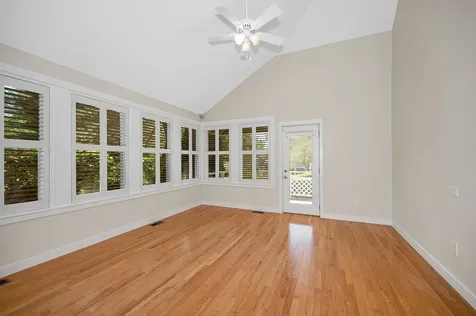 4 Green Heron Lane Nashua NH 03062