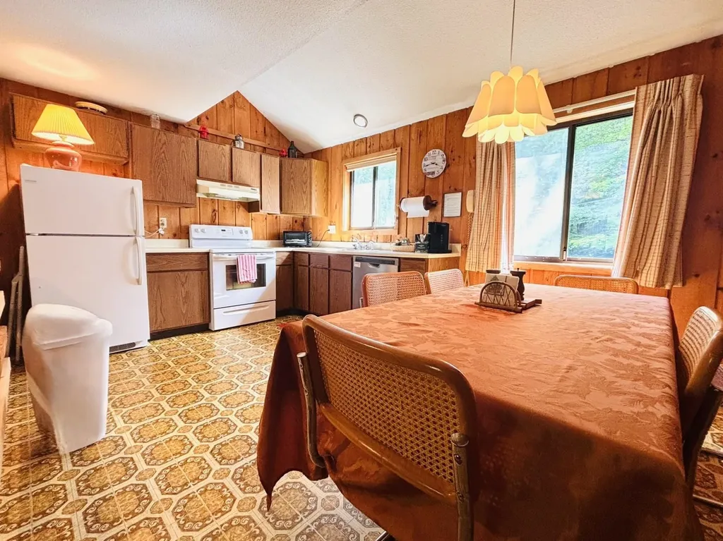 8E Dover Green Loop Dover VT 05356