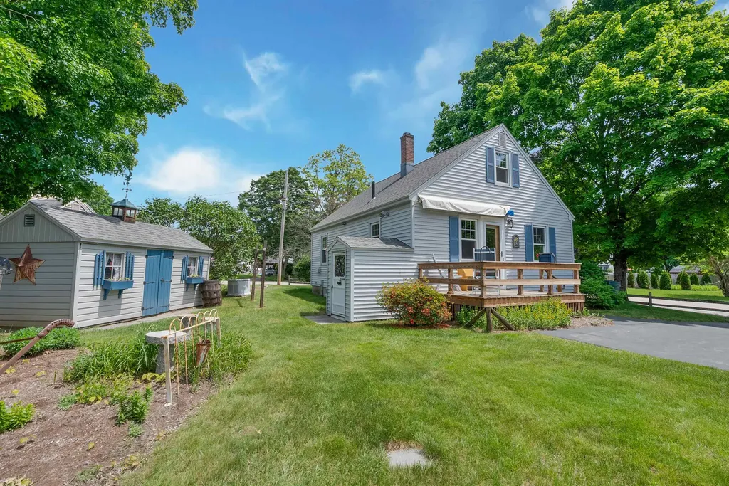 2 Elmview Circle Dover NH 03820