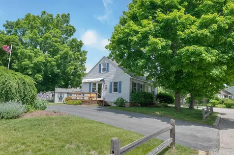 2 Elmview Circle Dover NH 03820