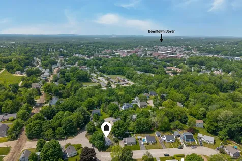 2 Elmview Circle Dover NH 03820
