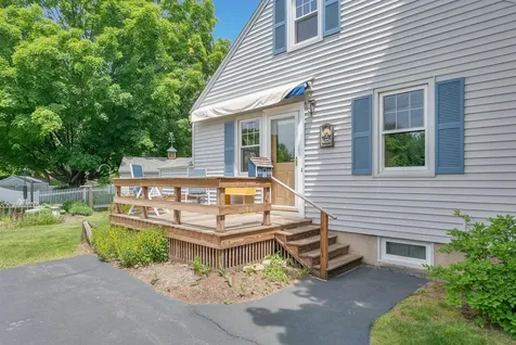 2 Elmview Circle Dover NH 03820