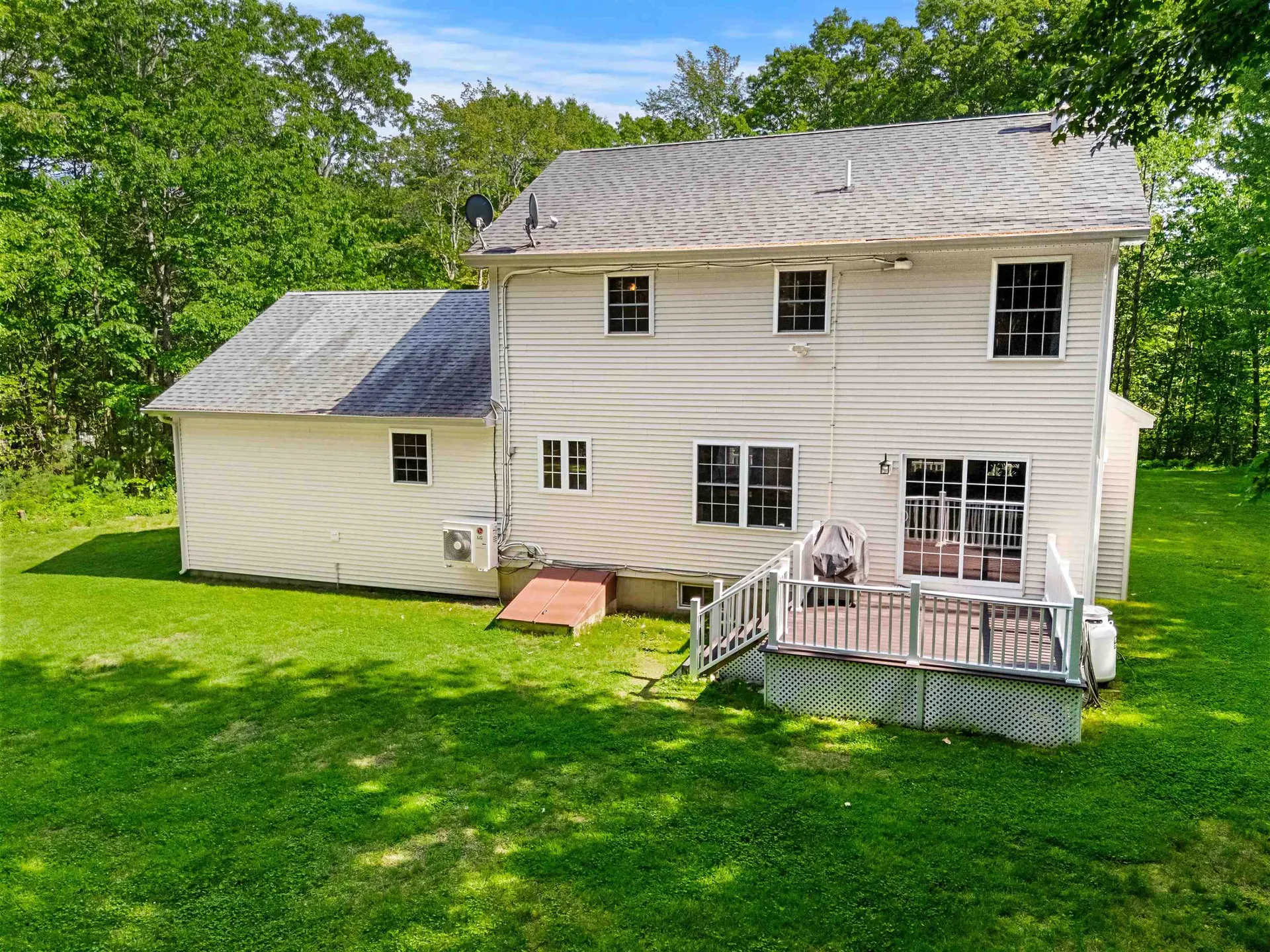 2 Cate Road Deerfield NH 03037